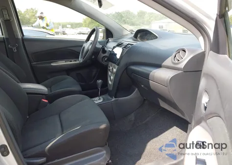 2010 Toyota Yaris из США, поврежденный, VIN JTDBT4K31A4079171